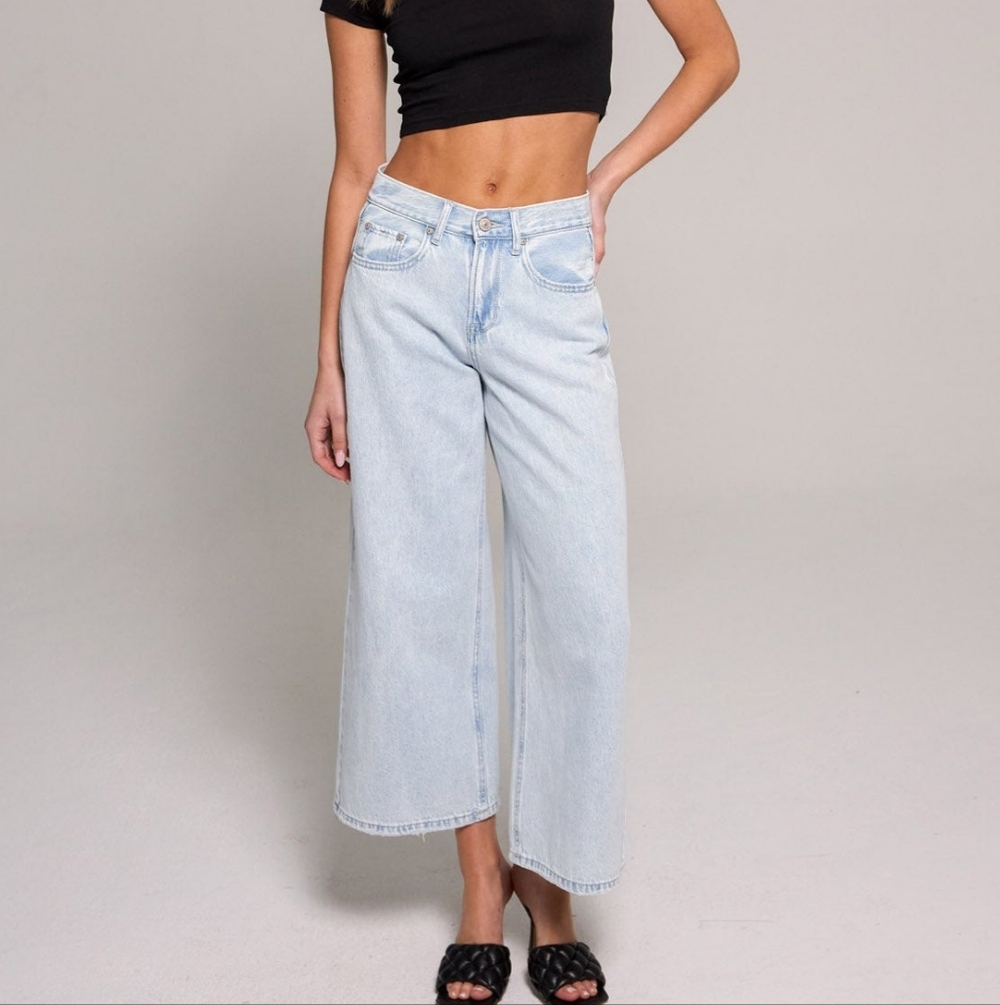 Rewash Light Wash Wide-Leg Women's Juniors Jeans.  Size 3/4